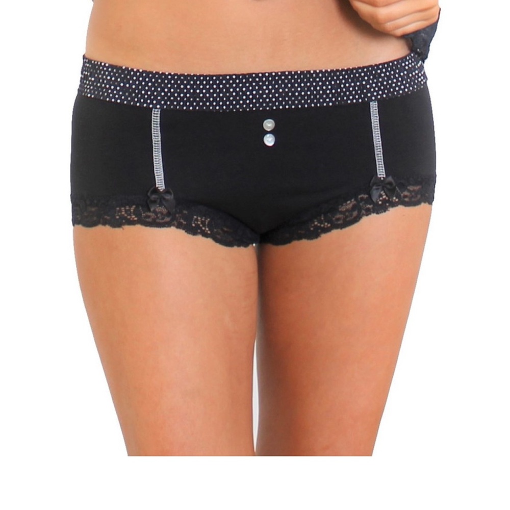 Chic Black Lace Women's Boyshorts